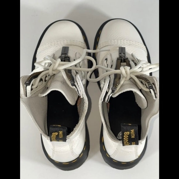 DR. MARTENS WOMEN’S SINCLAIR MILLED NAPPA LEATHER PLATFORM BOOTS WHITE SZ- 7 .US - Picture 9 of 12